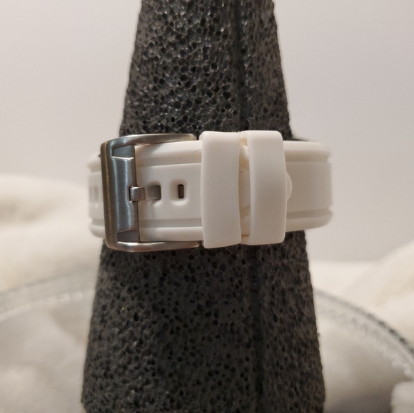 Men's New Without Tags White Silicone Fossil Watch - Picture 2 of 3
